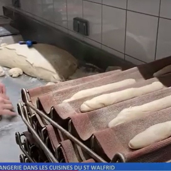 Pain fait maison à l'Auberge Saint-Walfrid (2022)